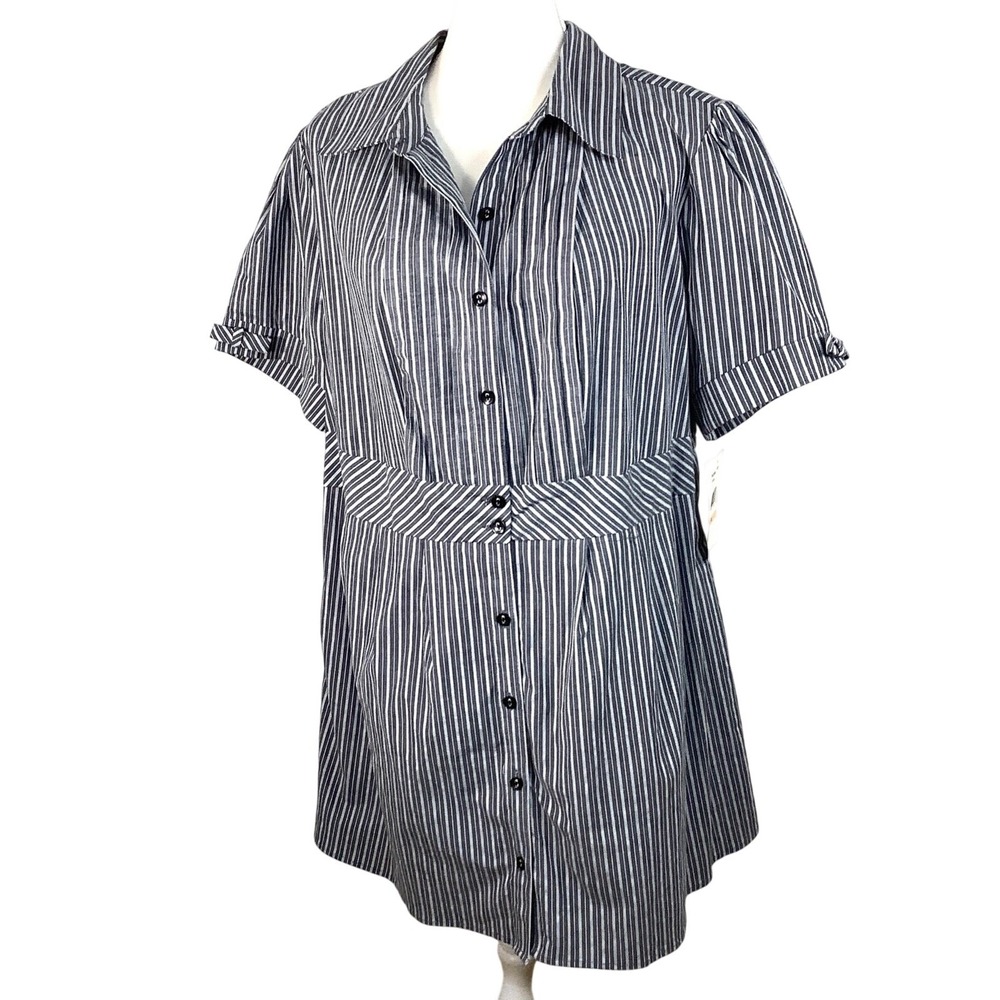 NWT Woman's Eyeshadow  Long Blouse Top Striped Gray White short sleeve new‎